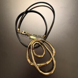 Vintage St Thomas Gold Tone Triple Hoop Necklace